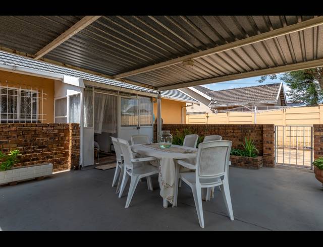 3 BEDROOM FREEHOLD FOR SALE IN ROSEACRE